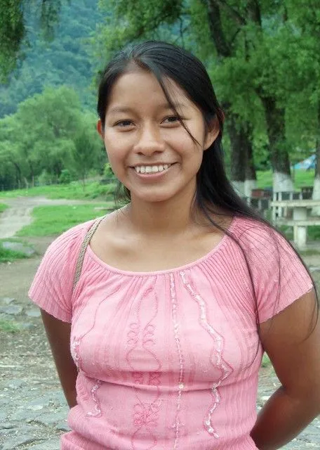 Smiling girl - Mujer sonriendo; San Lucas Tolimán, Sololá ...