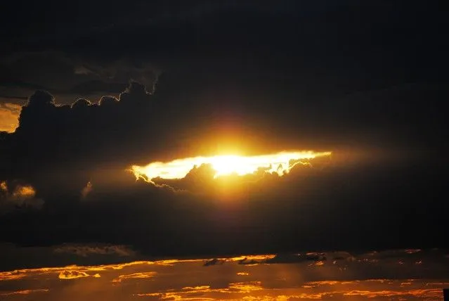 Sol entre nubes | Flickr - Photo Sharing!