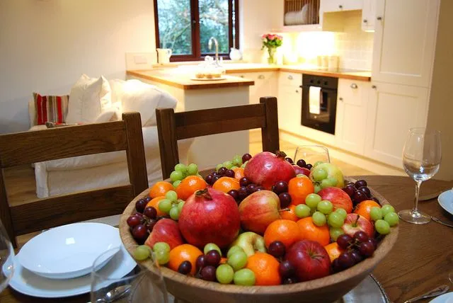 Soluciones para el Hogar y el Amor: Fruteros y Frutas en la Decoración