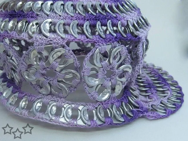 Sombreros con anillas de latas - Javies.com