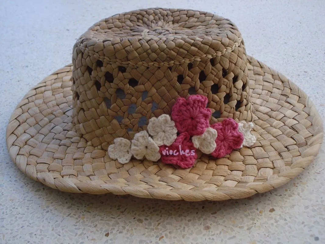 Sombreros customizados con crochet para combatir el calor - vioches