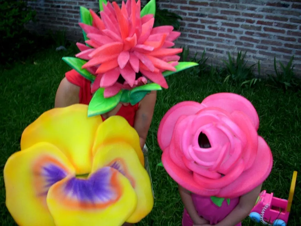 sombreros de flores Leticia Amrein - Artelista.