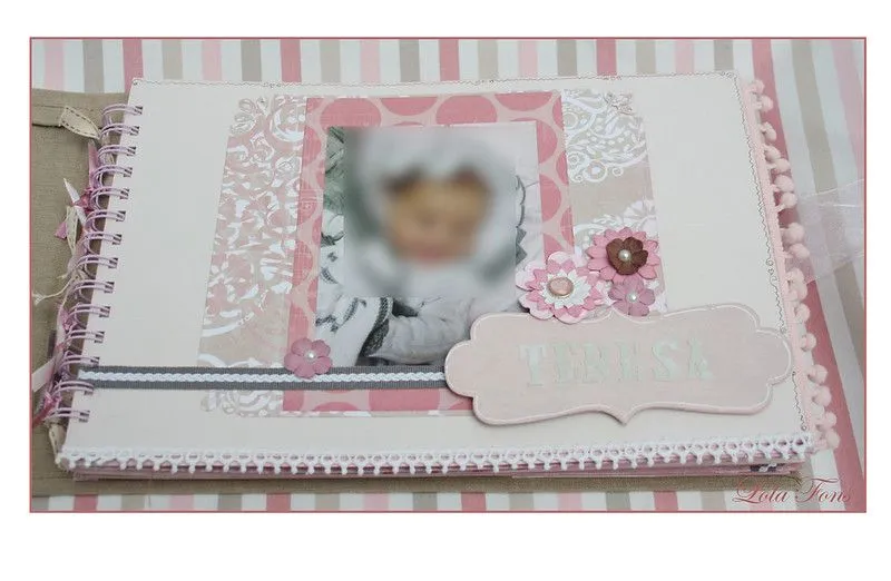 LA SONRISA CREATIVA: UN LIBRO DE FIRMAS PARA UN BAUTIZO