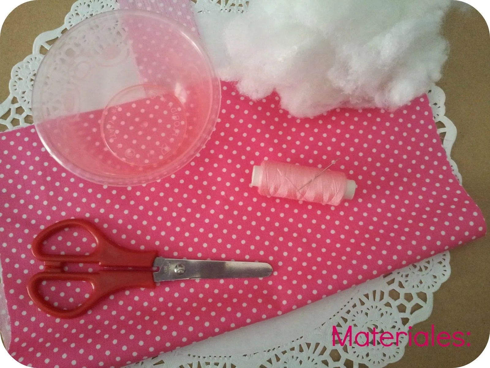 Srta Pomelo DIY: Cómo hacer un alfiletero de forma rápida y sencilla.