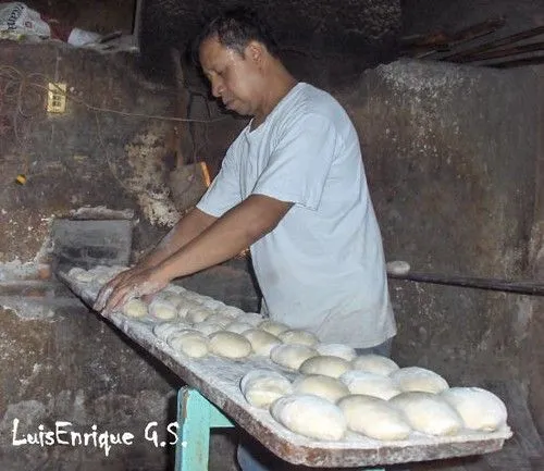 Sudando la gota gorda PANADERO - Izucar de Matamoros Puebla ...