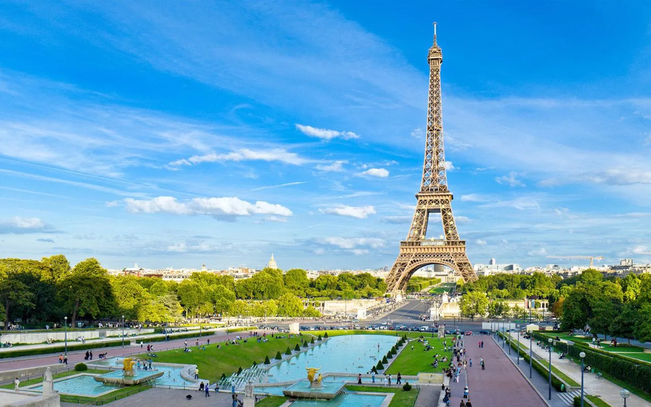 summer-in-paris-hd-widescreen-wallpapers-15 - 3dwallpaper