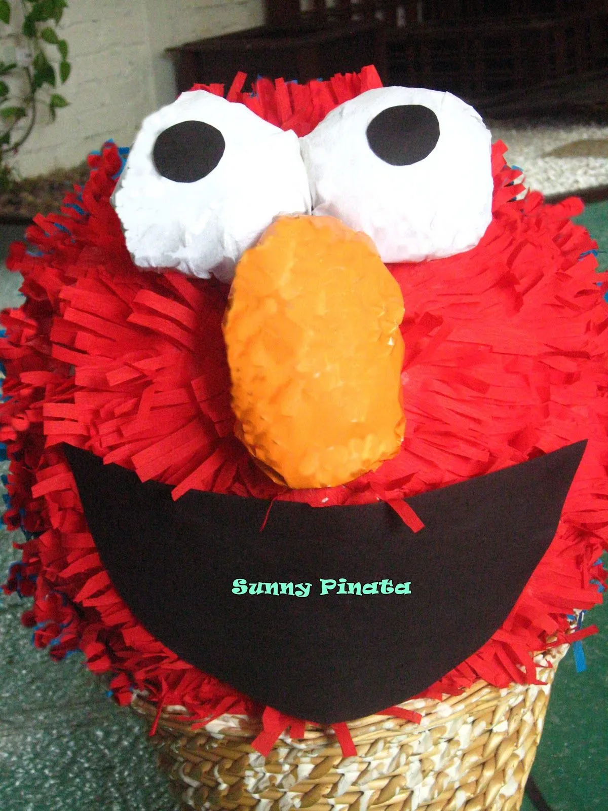 4 piñatas de elmo - Imagui