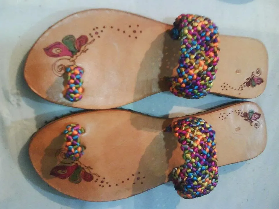 TALLER ARTE Y CUERO: SANDALIAS PARA DAMA EN MACRAME