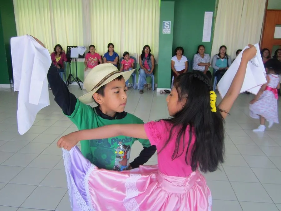 Talleres de marinera para niños y adolescentes - Líderes del Arte por la Paz