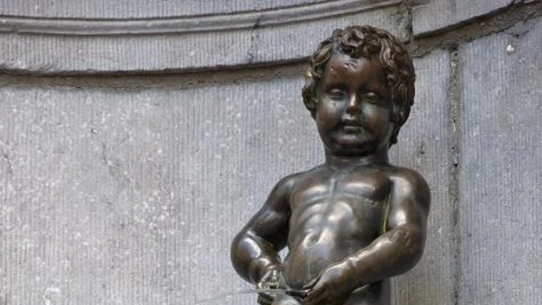 Por qué existen tantas estatuas de niños haciendo pis?