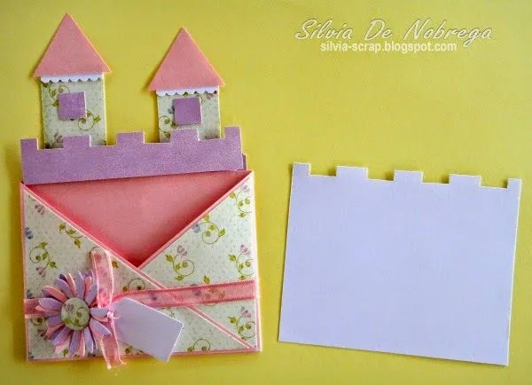 Silvia Scrap: Tarjeta Cruzada en forma de castillo :