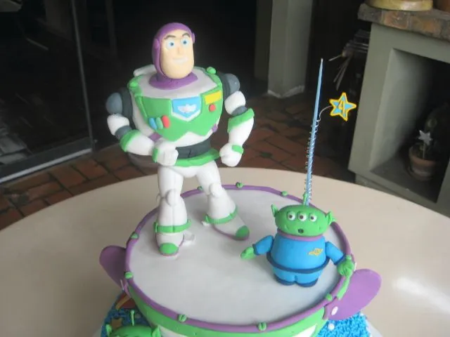 Tarta Buzz Lightyear Pictures