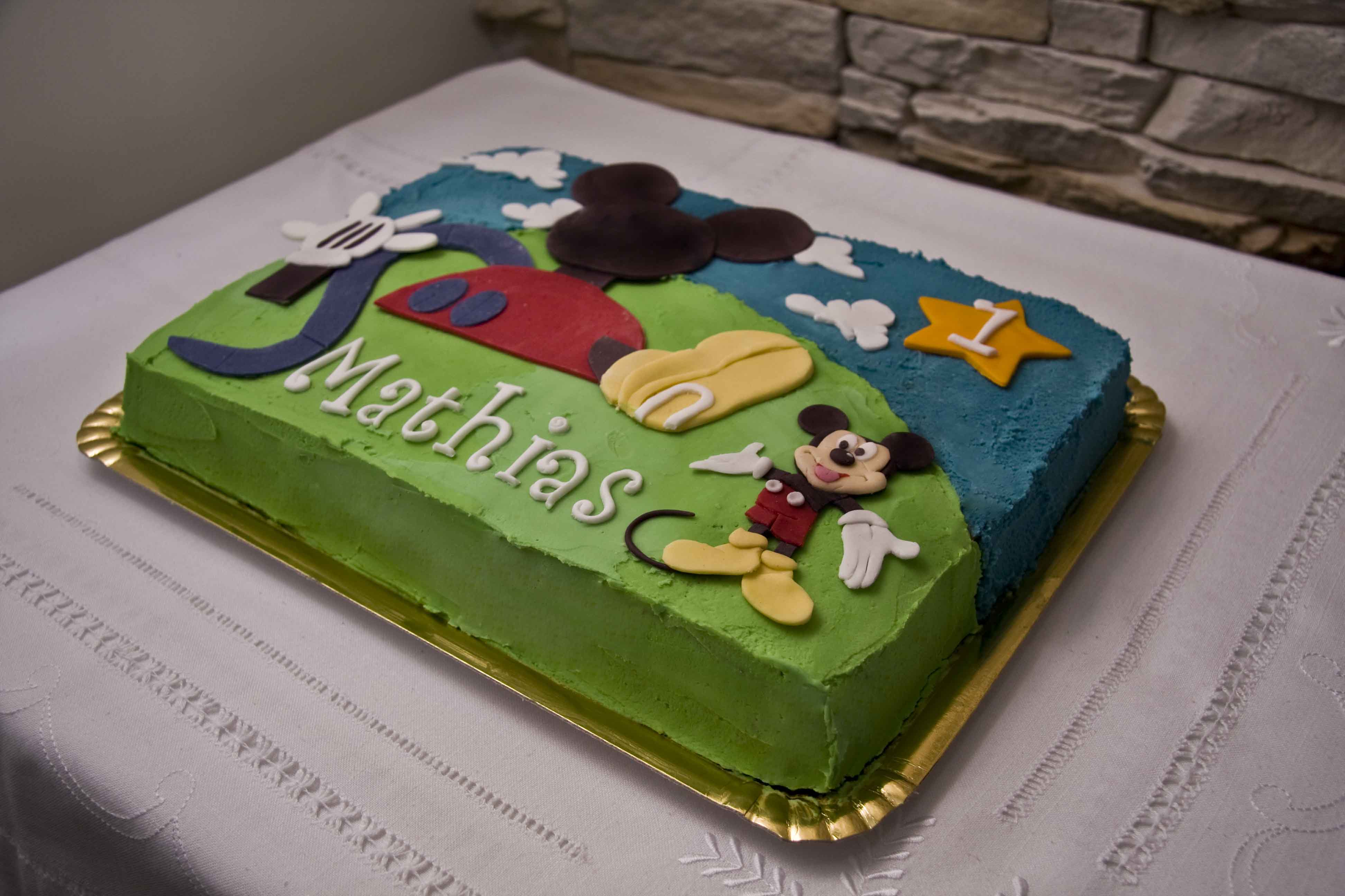 Tarta Casa de Mickey Mouse | dulzeka.