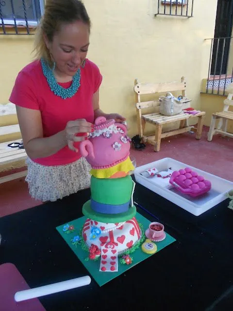 Tarta Chic: Tarta de boda "Alicia en el Pais de las Maravillas ...