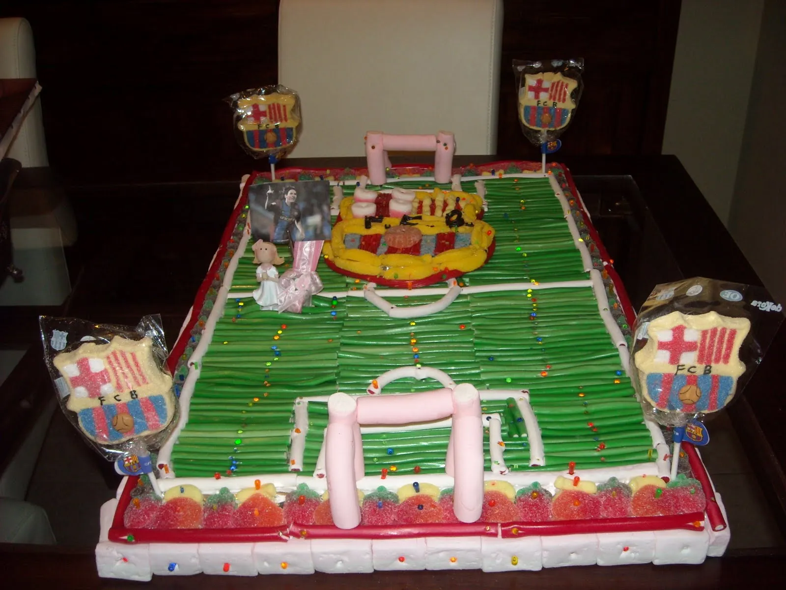 Tarta de chuches del barcelona - Imagui