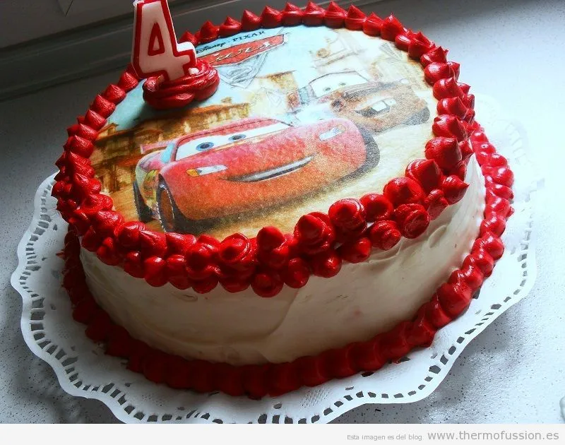 TARTA CUMPLEAÑOS RAYO MCQUEEN (RED VELVET CAKE THERMOMIX Y ...