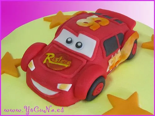 TARTA DECORADA RAYO MCQUEEN | Cocinar en casa es facilisimo.com