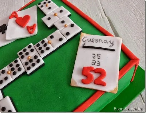 TARTA FONDANT DOMINO Y CARTAS | Tartas fondant Zamora