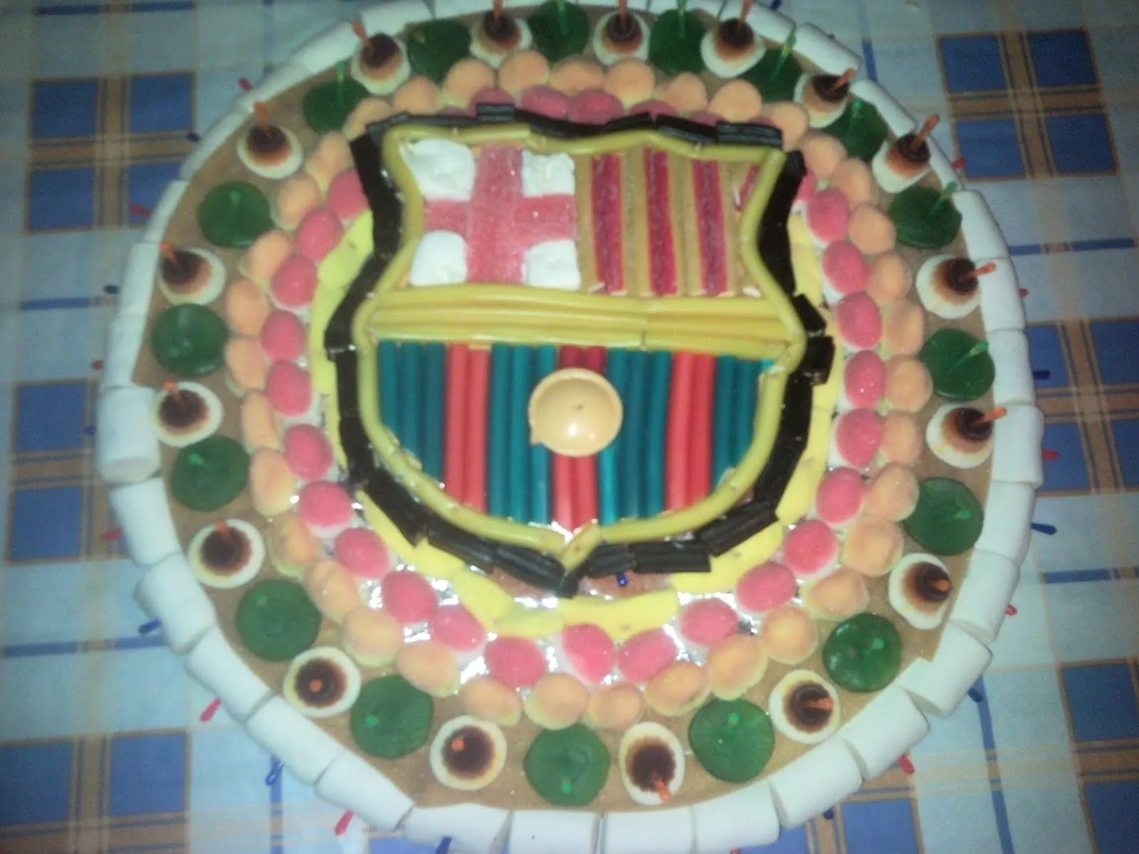 Tartas de chuches de Barcelona - Imagui