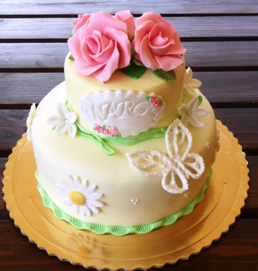 Tartas Artisticas.: FLORES PARA MARGA POR SU CUMPLEAÑOS