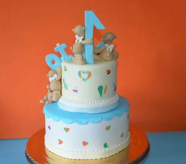 Tartas Artisticas.: TARTA FONDANT MI PRIMER AÑITO DE DARIO