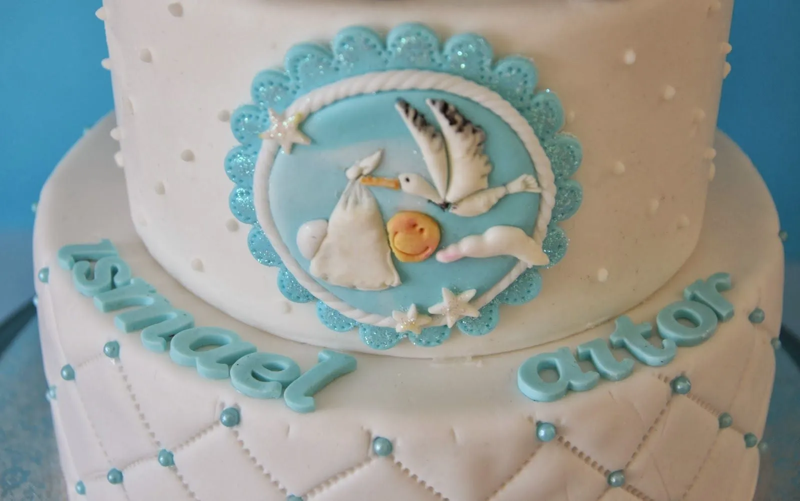 Tartas Artisticas.: TARTA FONDANT BABY SHOWER PARA DOS FUTURAS MAMAS
