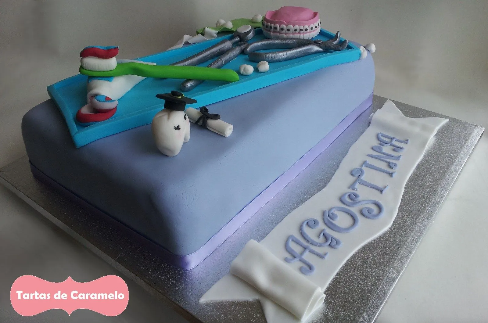 Tartas de Caramelo: Tarta de Graduación del Dentista