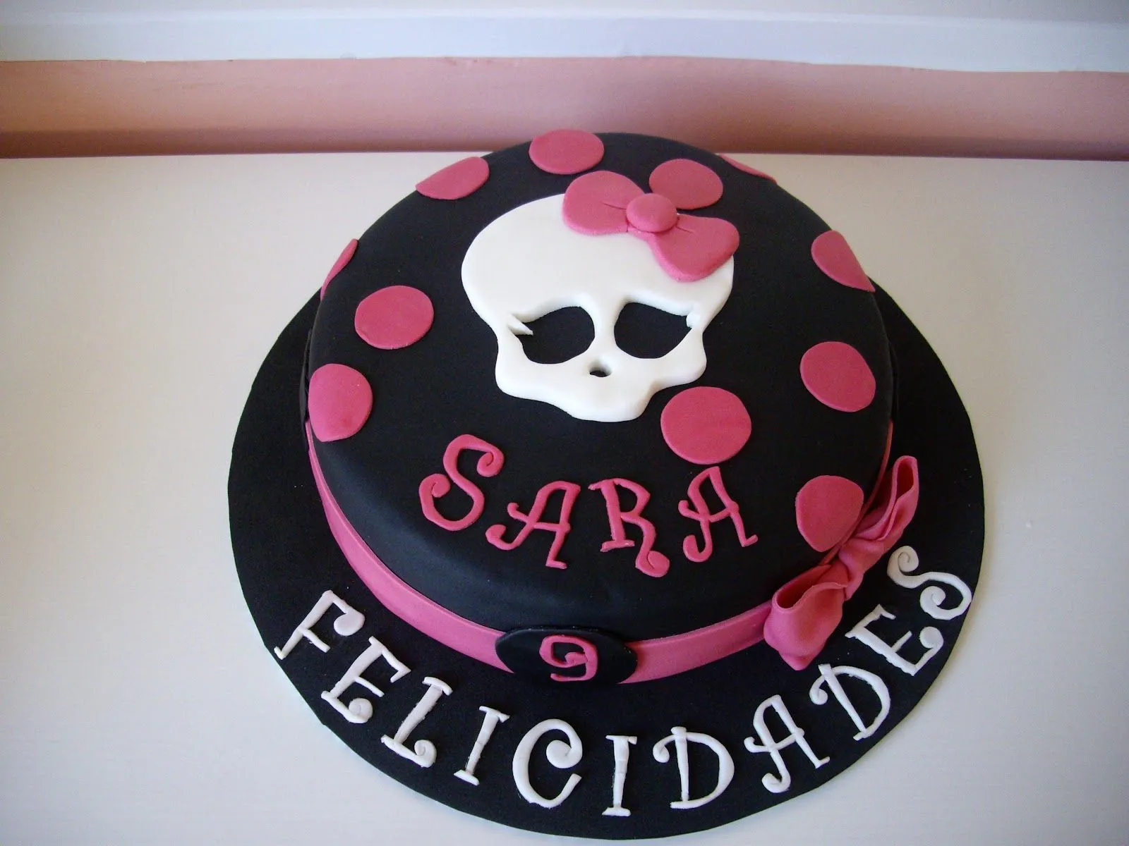 Tartas Cuca´s: Tarta Fondant Monster High