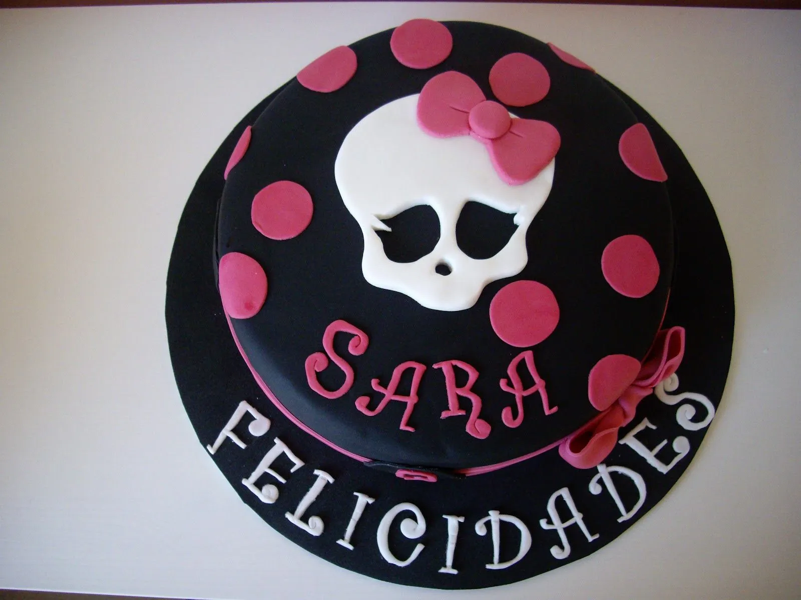 Tarta fondant monster high - Imagui