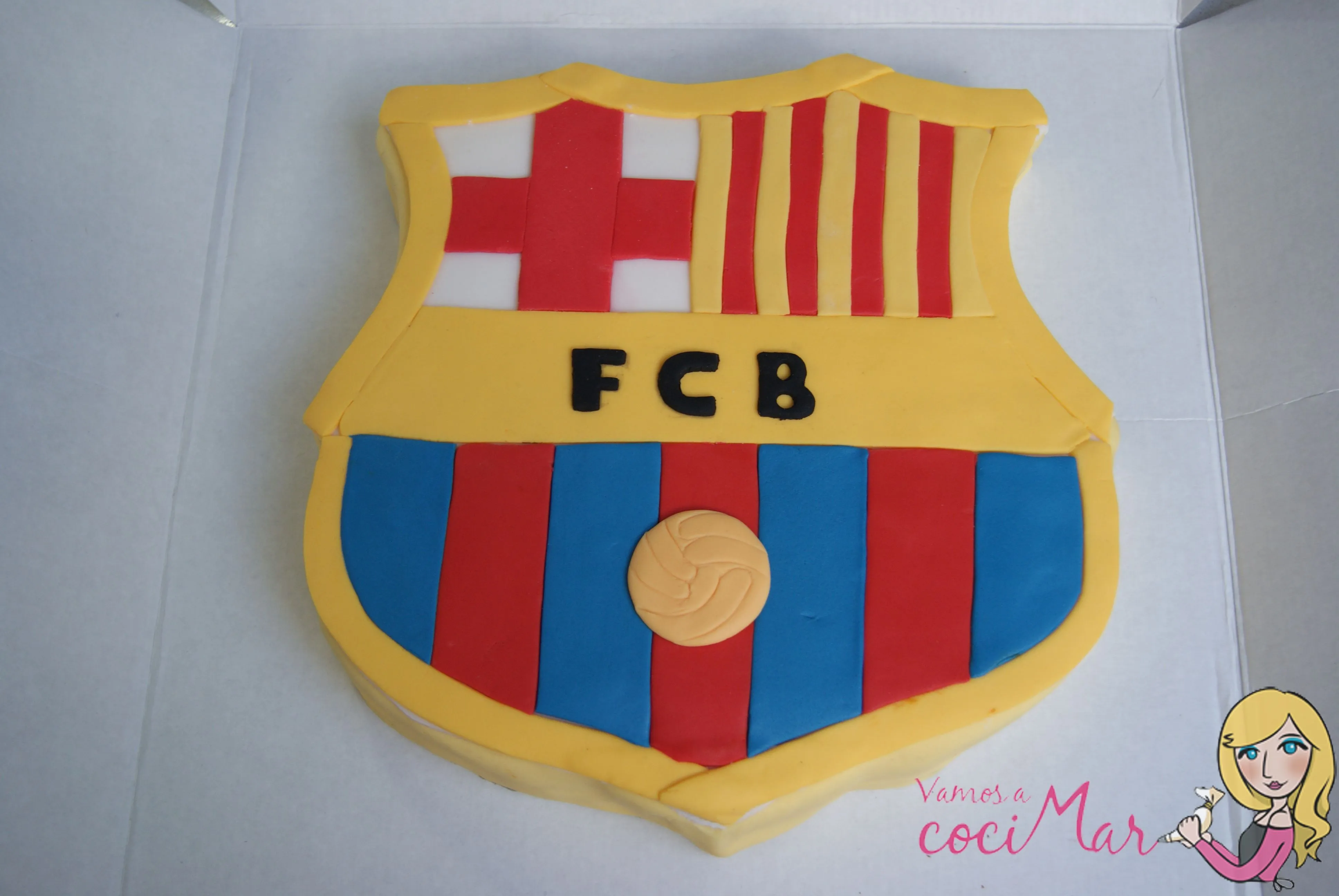 Tarta fondant escudo del Barcelona | Vamos a Cocimar