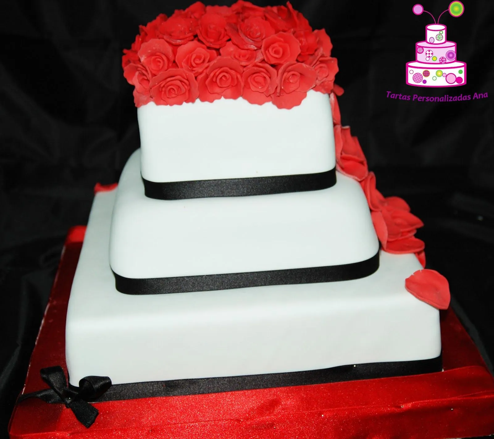 TARTAS PERSONALIZADA ANA: tarta de boda con rosas rojas