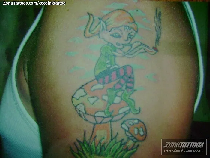 Tatuaje de cocoinktattoo - Duendes Fantasía Setas