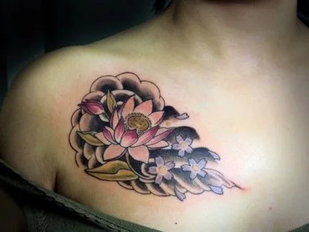 TATUAJE DE UNA FLOR DE LOTO