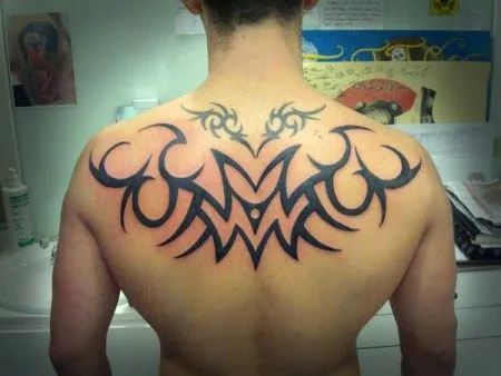 Tatuajes para hombre en la espalda - Imagui