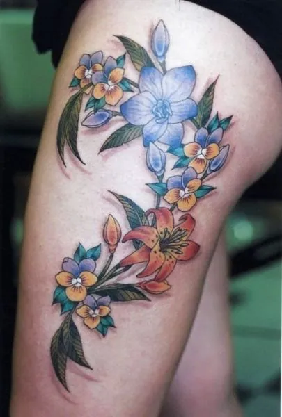 Tatuaje de flores en la pierna | Fotos de Tatuajes