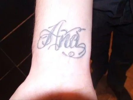 TATUAJE DEL NOMBRE ANA