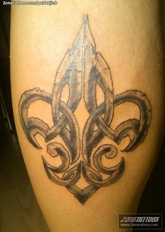 Tatuaje de pablotjink - Flor De Lis Tatuaje de pablotjink - Flor De Lis