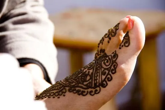 Tatuaje en el pie : fotografía de Henna Cafe, Marrakech - TripAdvisor