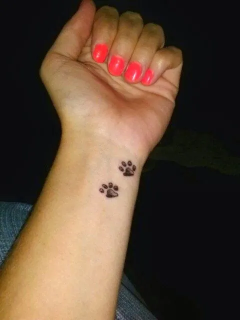 Tatuajes de patitas de perro | Belagoria | la web de los tatuajes