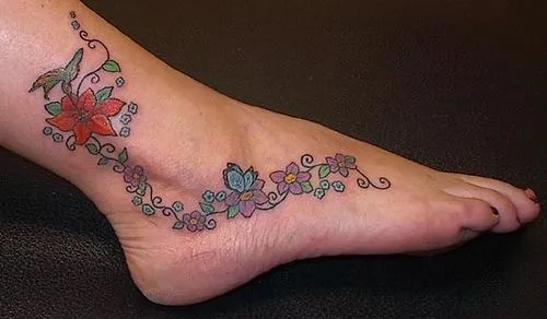 Los tatuajes en los pies