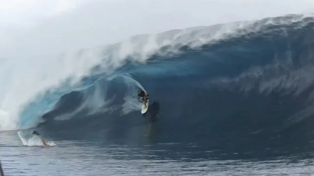 Teahupoo Tahiti Surf - HD on Vimeo