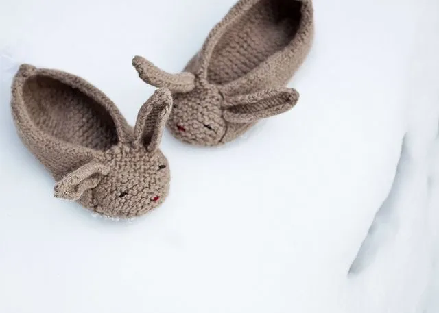 Las Teje y Maneje: KNITTED BUNNY SLIPPERS