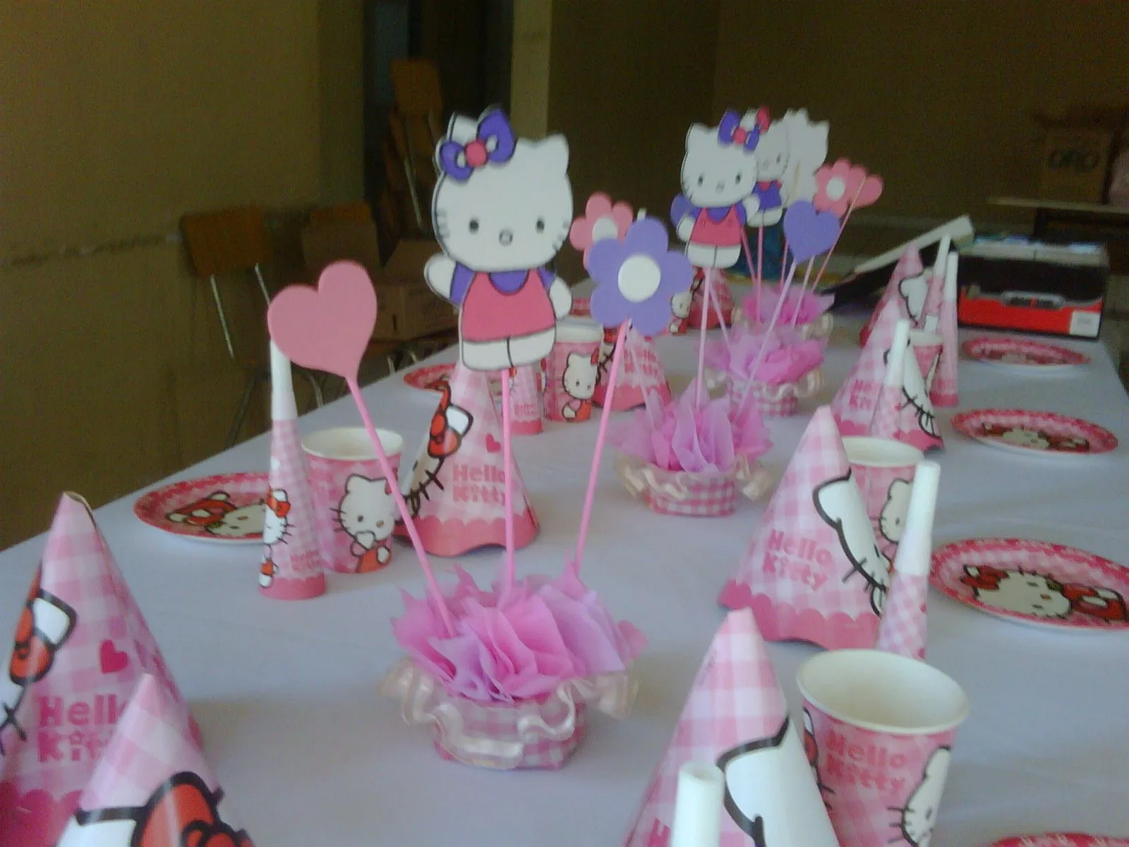 TEJEMANEJE: Ideas para cumpleaños Hello Kitty y Doki