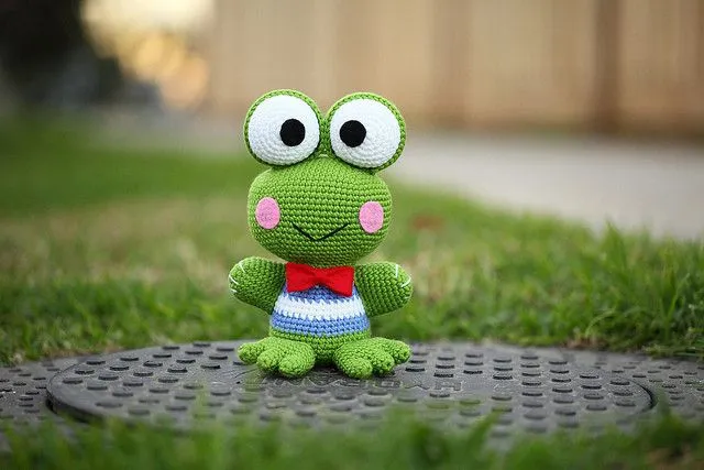 Tejer un amigurumi para regalar a un bebé, un regalo cargado de ...