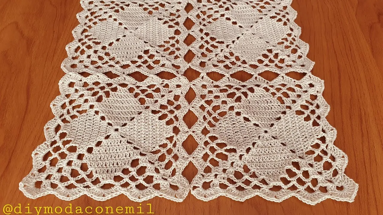 Como tejer camino de mesa o mantel con pastillas cuadradas a crochet -  YouTube