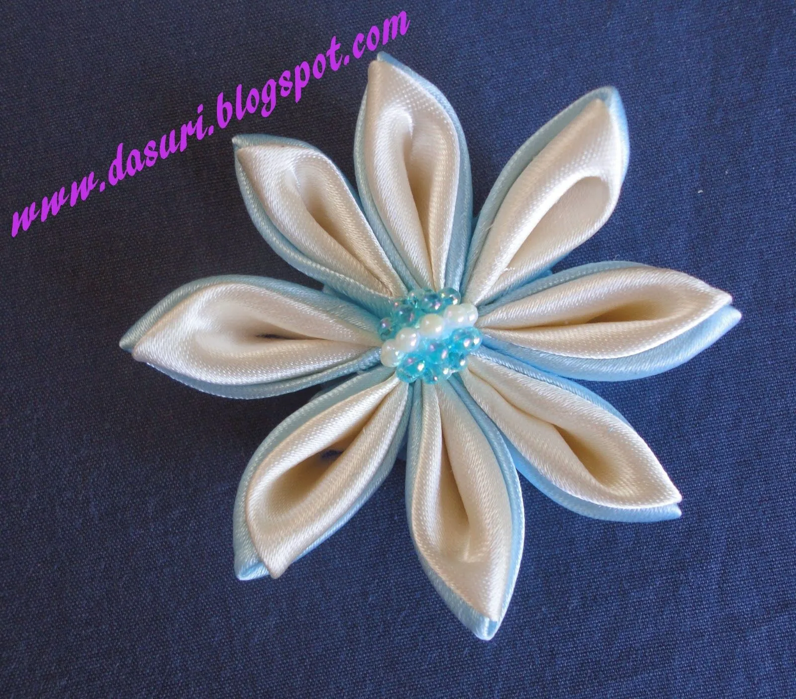 TEJIDOS Y ALGO MAS: FLORES TSUNAMI KANZASHI