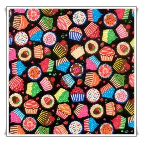 Tela con bonitos dibujos de madalenas