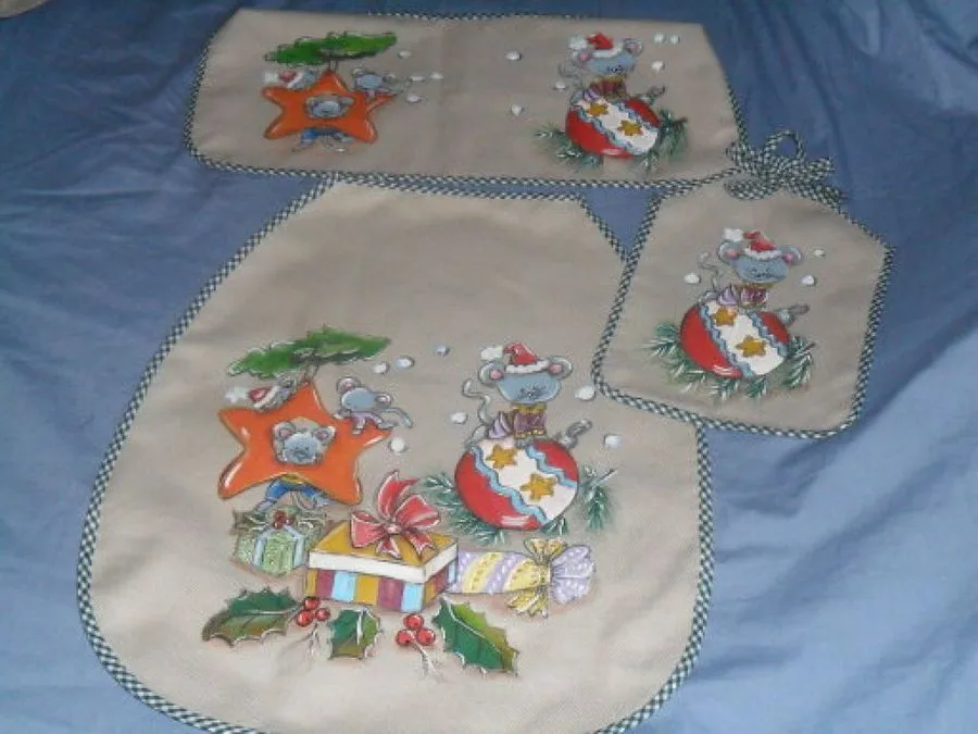 Tela pintada con motivos navideños | Manualidades