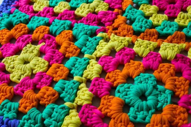 Telar, ganchillo unido, geométricas: modelos de alfombras ...