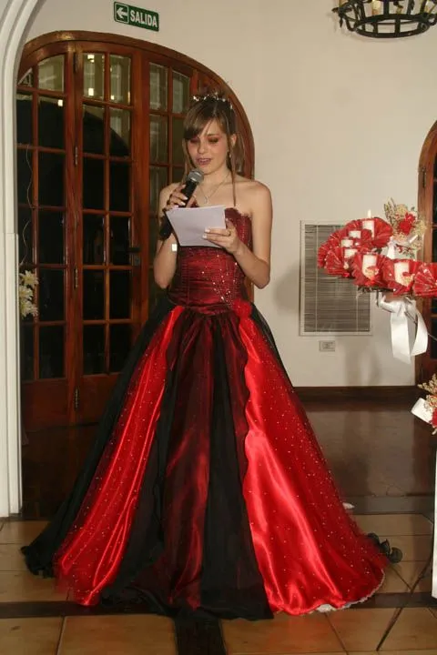 Vestidos para xv años color vino - Imagui